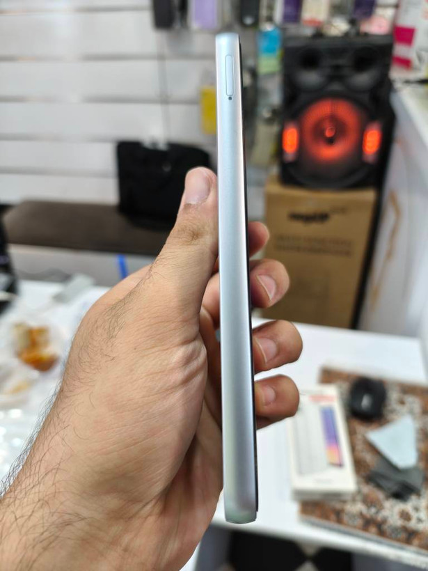 گوشی موبایل سامسونگ مدل Galaxy A05 دو سیم کارت ظرفیت 64 گیگابایت و رم 4 گیگابایت=کارکرده