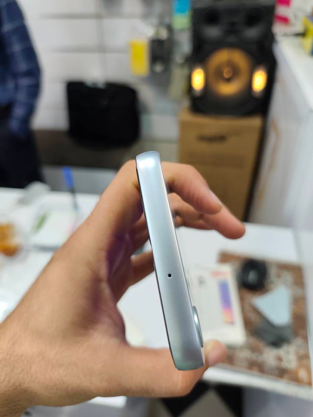 گوشی موبایل سامسونگ مدل Galaxy A05 دو سیم کارت ظرفیت 64 گیگابایت و رم 4 گیگابایت=کارکرده