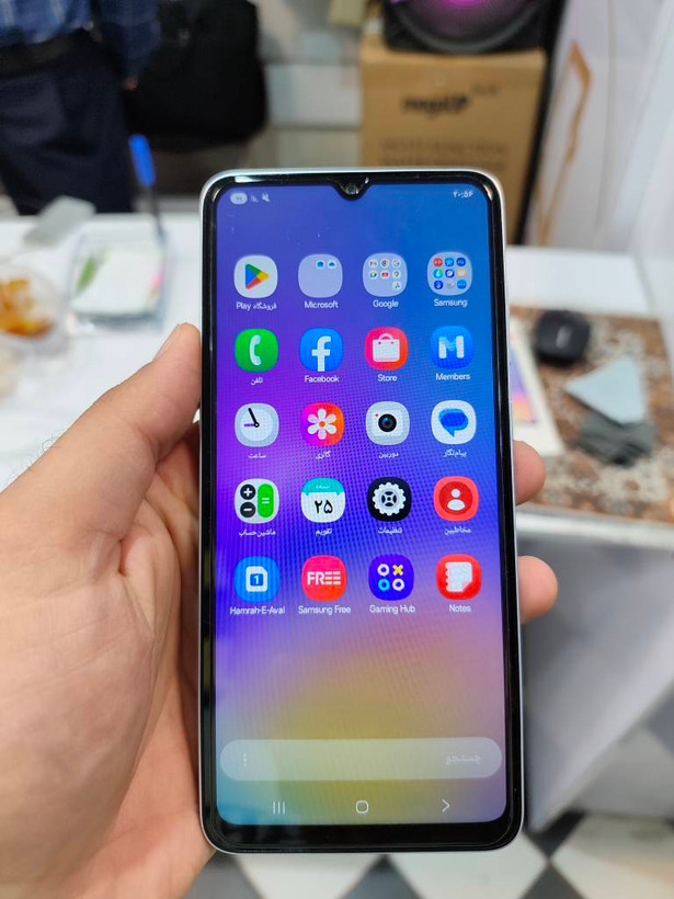 گوشی موبایل سامسونگ مدل Galaxy A05 دو سیم کارت ظرفیت 64 گیگابایت و رم 4 گیگابایت=کارکرده
